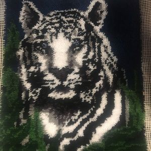 White Tiger Latch hook